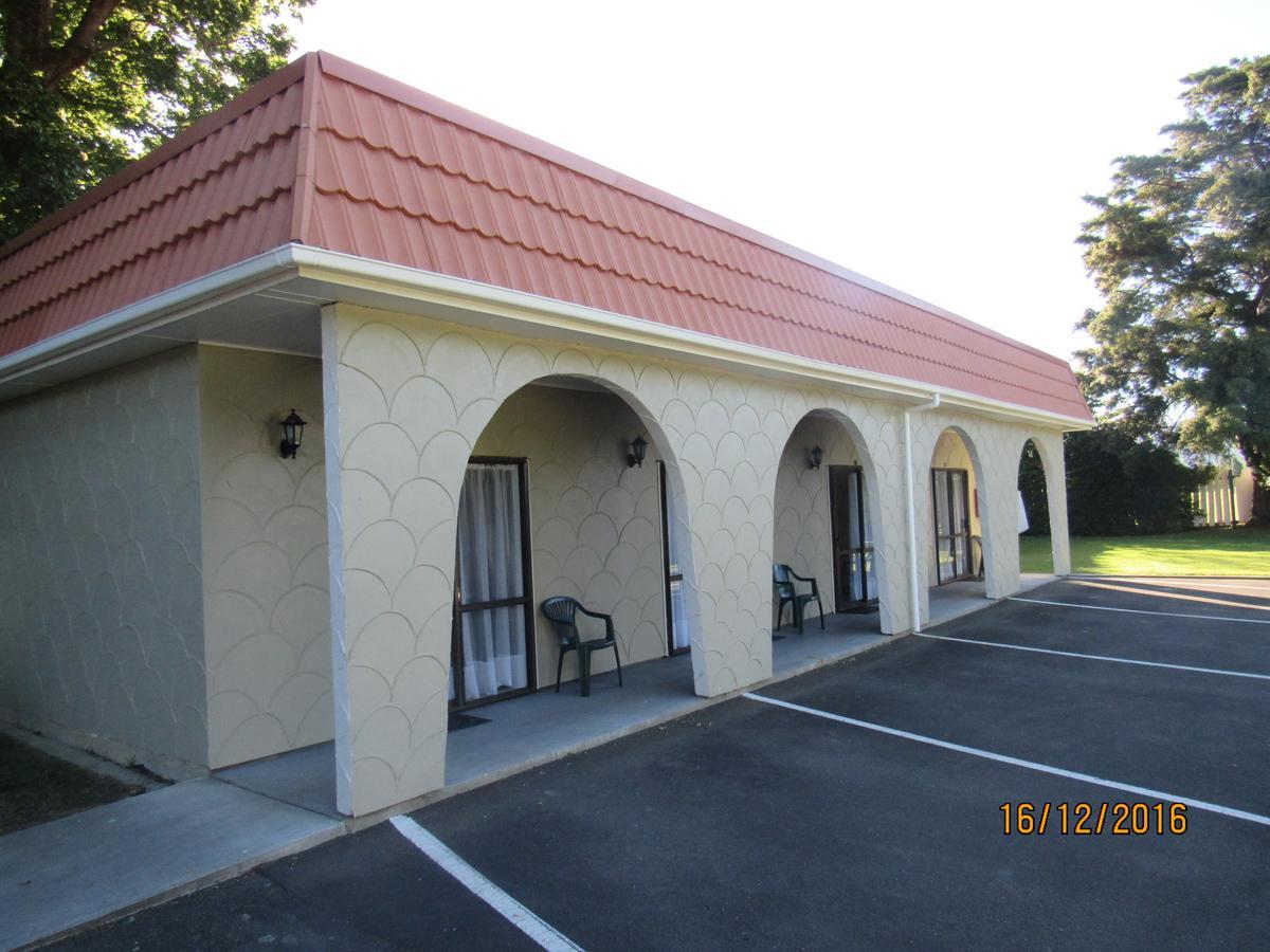 Matador Motel Carterton Екстериор снимка