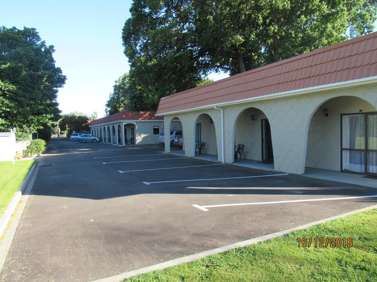 Matador Motel Carterton Екстериор снимка